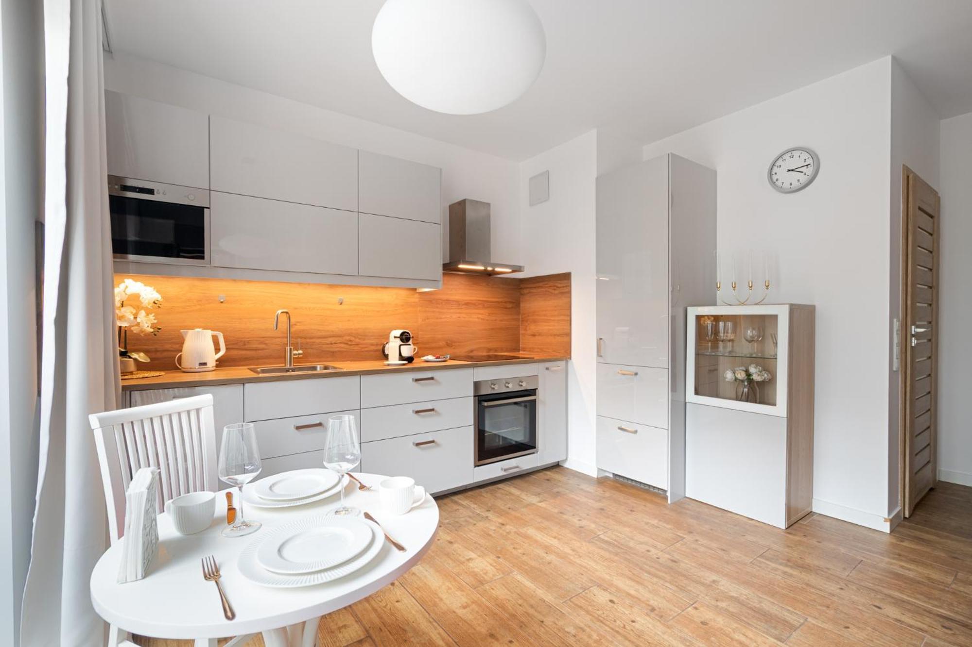 Golden Apartments Warsaw - Big Apartment In Luxury Building Near Metro Station-Grzybowska 85-5 Extérieur photo