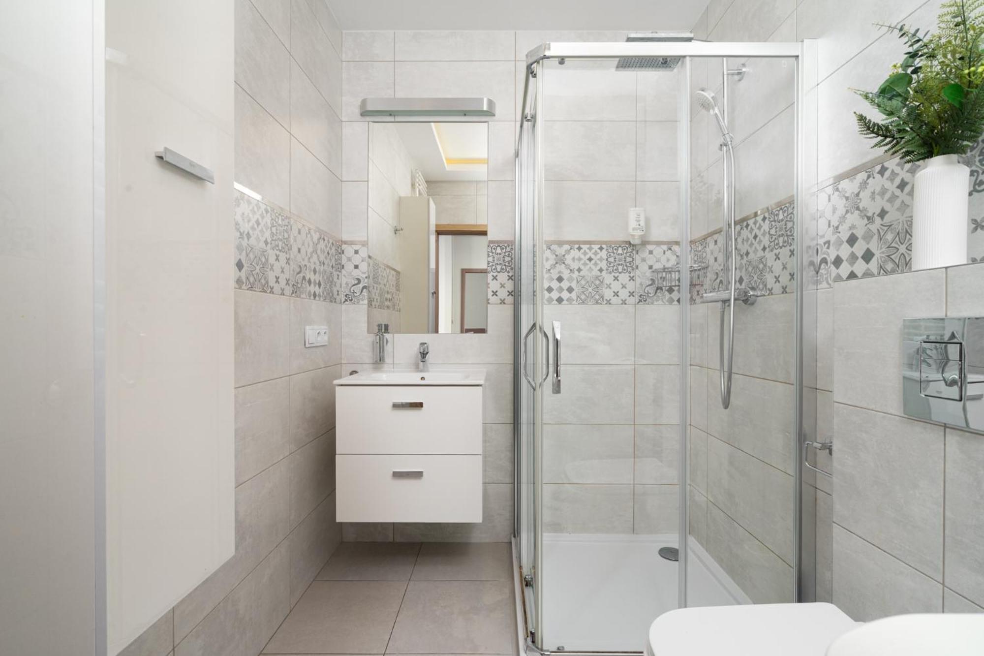 Golden Apartments Warsaw - Big Apartment In Luxury Building Near Metro Station-Grzybowska 85-5 Extérieur photo